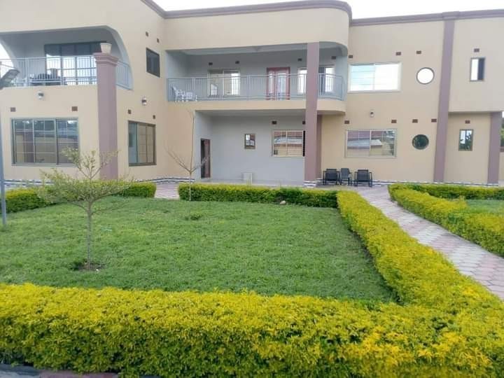 SIX BEDROOM HOUSE IN IBEX HILL,LUSAKA